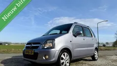 Gebruikt 2003 Opel Agila Design Edition Hatchback | € 999 (Eerlijke prijs)