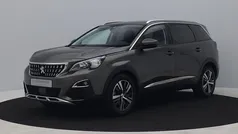 Grijs, metallic lak Gebruikt 2020 Peugeot 5008 Allure MPV | € 23.700 (Super prijs)
