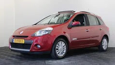 Rood Gebruikt 2011 Renault Clio GrandTour Collection Stationwagen | € 3.650 (Eerlijke prijs)