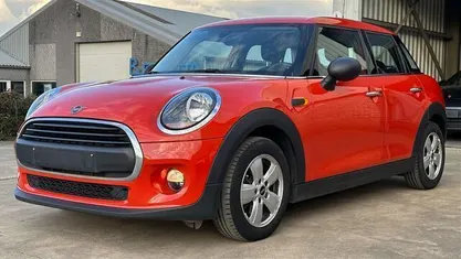 Occasion Mini ONE 2019 Oranje Hatchback