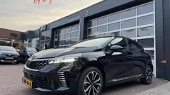 Zwart Gebruikt 2024 Renault Clio V Techno Hatchback | € 20.985 (Eerlijke prijs)