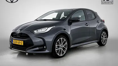 Grijs Occasion 2024 Toyota Yaris Hybrid Executive Hatchback | € 27.950 (Eerlijke prijs)