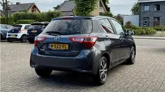 Grijs Gebruikt 2020 Toyota Yaris Edition Hatchback | € 17.950 (Eerlijke prijs)