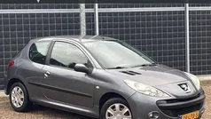 Grijs Gebruikt 2010 Peugeot 206+ Hatchback | € 3.750 (Eerlijke prijs)