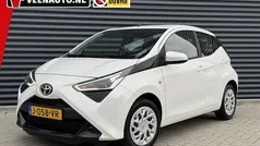 Gebruikt 2020 Toyota Aygo X-play Hatchback | € 10.945 (Eerlijke prijs)