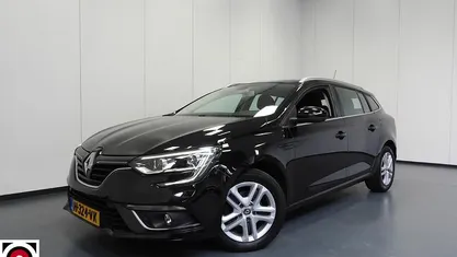 Zwart Gebruikt 2020 Renault Mégane GrandTour Zen Stationwagen | € 16.340 (Eerlijke prijs)