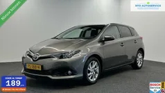 Grijs Gebruikt 2017 Toyota Auris Hatchback | € 11.500 (Eerlijke prijs)