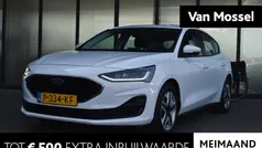 Wit Gebruikt 2022 Ford Focus Hatchback | € 15.945 (Eerlijke prijs)