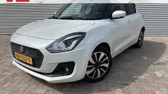 Wit, metallic lak Gebruikt 2017 Suzuki Swift Hatchback | € 9.948 (Eerlijke prijs)