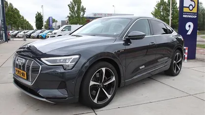 Gebruikt 2022 Audi e-tron Advanced SUV | € 39.950 (Eerlijke prijs)