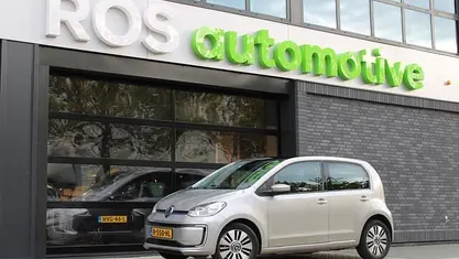Gebruikt 2020 VW e-up! Style Hatchback | € 11.750 (Eerlijke prijs)