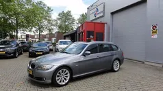 Grijs, metallic lak Gebruikt 2011 BMW 320 Executive Stationwagen | € 4.950 (Goede deal)