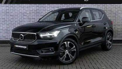 Zwart Occasion 2021 Volvo XC40 Inscription SUV | € 30.394 (Eerlijke prijs)