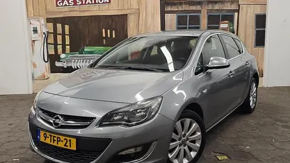 Occasion 2013 Opel Astra Cosmo Hatchback | € 7.750 (Eerlijke prijs)