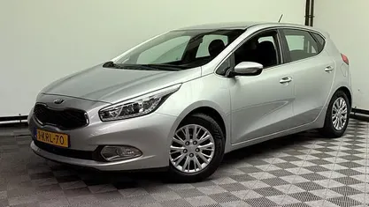 Occasion Kia Ceed 135 PK (99 kW) 2013 Zilver Hatchback