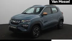 Blauw Gebruikt 2023 Dacia Spring Extreme Hatchback | € 15.430 (Eerlijke prijs)
