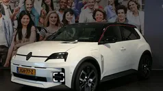 Gebruikt 2025 Renault R5 Urban Hatchback | € 29.995 (Eerlijke prijs)