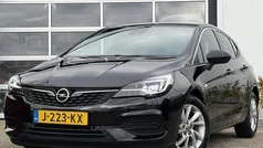 Zwart Gebruikt 2020 Opel Astra Elegance Hatchback | € 8.999 (Eerlijke prijs)