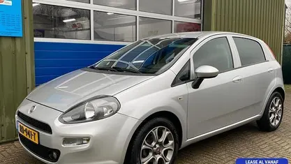 Grijs (metallic) Gebruikt 2017 Fiat Punto Evo Hatchback | € 7.799 (Eerlijke prijs)