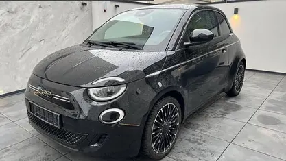 Occasion 2022 Fiat 500e La Prima Hatchback | € 19.940 (Eerlijke prijs)