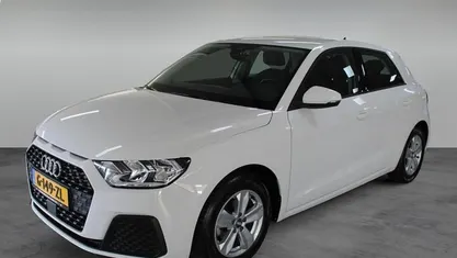Wit Gebruikt 2020 Audi A1 Sportback Proline Hatchback | € 15.390 (Eerlijke prijs)