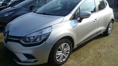 Zilver Gebruikt 2017 Renault Clio SUV | € 11.000 (Eerlijke prijs)