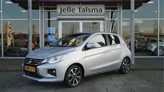 Grijs, metallic lak Gebruikt 2023 Mitsubishi Space Star Instyle Hatchback | € 16.945 (Goede deal)