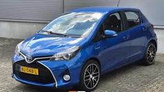 Blauw Gebruikt 2017 Toyota Yaris Hybrid Trend Hatchback | € 13.900 (Eerlijke prijs)