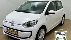 Wit Gebruikt 2015 VW up! move up! Hatchback | € 6.284 (Eerlijke prijs)