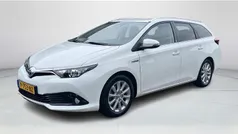 Wit Gebruikt 2018 Toyota Auris Hybrid Stationwagen | € 18.880 (Eerlijke prijs)