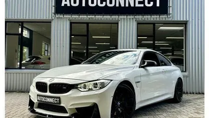 Wit Gebruikt 2015 BMW M4 Comfort Edition Coupé | € 46.950 (Eerlijke prijs)