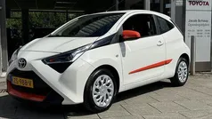 Wit Gebruikt 2019 Toyota Aygo X-play Hatchback | € 9.450 (Eerlijke prijs)