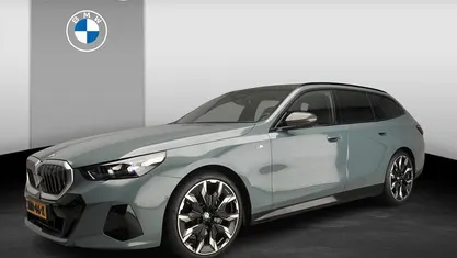 Occasion 2025 BMW 540 Comfort Edition Stationwagen | € 97.900 (Eerlijke prijs)