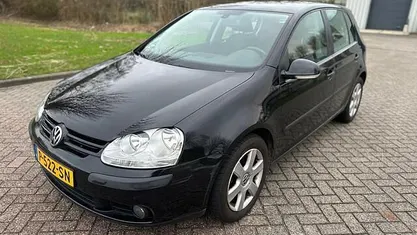 Zwart Occasion 2006 VW Golf IV Comfortline Hatchback | € 3.899 (Goede deal)