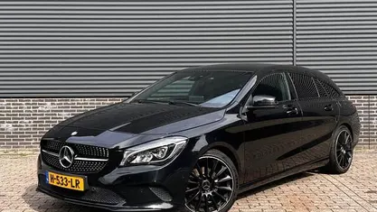Occasion Mercedes CLA180 Shooting Brake AMG line 122 PK (89 kW) 2016 Zwart (metallic) Stationwagen