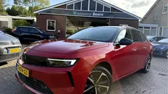 Rood Gebruikt 2023 Opel Astra Stationwagen | € 24.450 (Eerlijke prijs)
