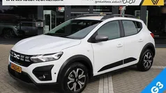 Wit Gebruikt 2023 Dacia Sandero Stepway Hatchback | € 17.945 (Eerlijke prijs)