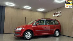 Rood Gebruikt 2009 VW Touran Trendline MPV | € 6.450 (Eerlijke prijs)