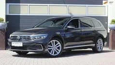 Grijs Gebruikt 2020 VW Passat Business Stationwagen | € 23.400 (Goede deal)