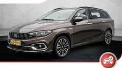 Bruin Gebruikt 2021 Fiat Tipo Life Stationwagen | € 16.880 (Eerlijke prijs)