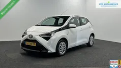 Wit Gebruikt 2019 Toyota Aygo X-play Hatchback | € 8.000 (Goede deal)