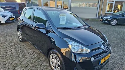Zwart Occasion 2019 Hyundai i10 Comfort Hatchback | € 8.950 (Eerlijke prijs)