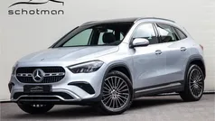 Grijs, metallic lak Gebruikt 2024 Mercedes GLA250 Luxury SUV | € 46.500 (Eerlijke prijs)