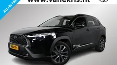 Zwart Gebruikt 2025 Toyota Corolla Cross Style SUV | € 39.950 (Eerlijke prijs)