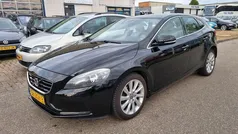Zwart Gebruikt 2012 Volvo V40 Momentum Stationwagen | € 4.950 (Eerlijke prijs)