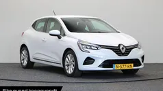 Wit Gebruikt 2021 Renault Clio V Intens Hatchback | € 15.740 (Eerlijke prijs)