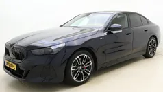 Zwart Gebruikt 2024 BMW 520 M Sport Sedan | € 64.999