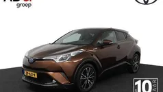 Bruin Gebruikt 2019 Toyota C-HR Executive SUV | € 22.950 (Eerlijke prijs)