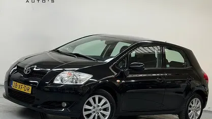 Zwart (metallic) Gebruikt 2007 Toyota Auris Business Edition Hatchback | € 5.850 (Eerlijke prijs)