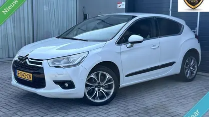 Wit Gebruikt 2011 Citroën DS4 Sport Chic Hatchback | € 5.450 (Eerlijke prijs)